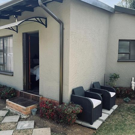Annie'S Place Kempton Park Exterior photo